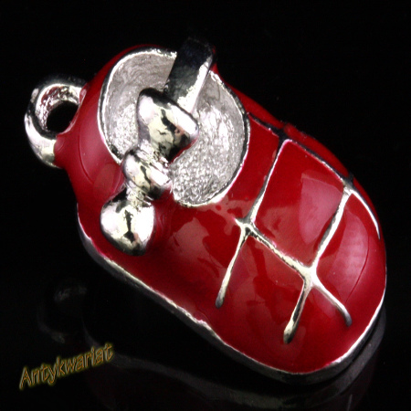 ZAWIESZKA CHARMS 3D BUT...