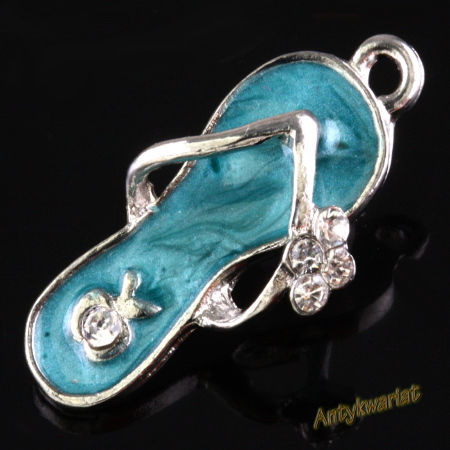 ZAWIESZKA CHARMS 3D KLAPEK...