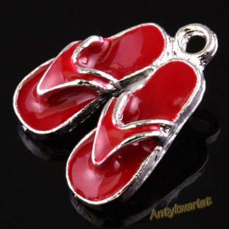 ZAWIESZKA CHARMS 3D KLAPKI...