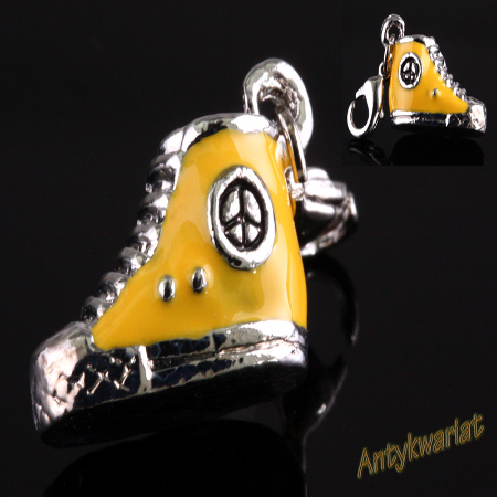 ZAWIESZKA CHARMS 3D MAX...