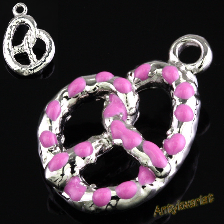 ZAWIESZKA CHARMS 3D PRECEL...