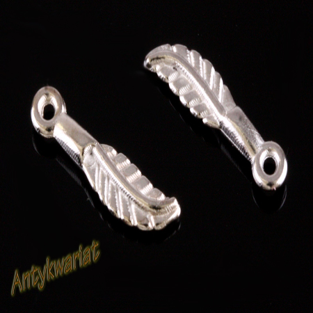 ZAWIESZKA BALI CHARMS LIŚĆ...