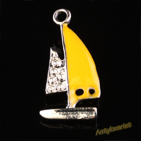 ZAWIESZKA CHARMS 3D STATEK...