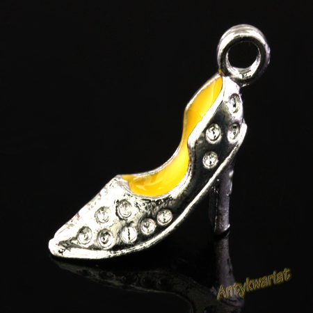 ZAWIESZKA CHARMS 3D BUT...