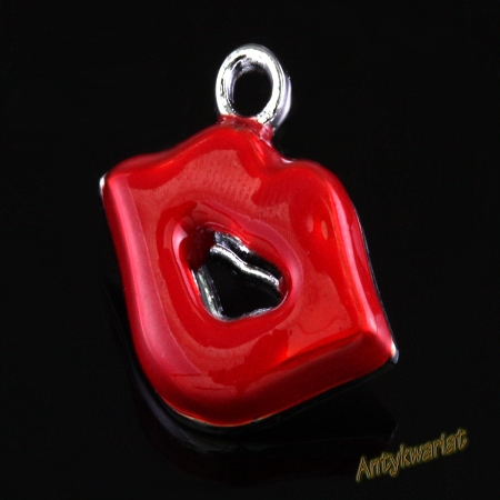 ZAWIESZKA CHARMS 3D USTA...