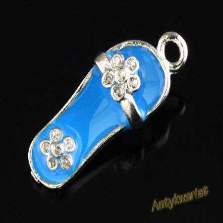 ZAWIESZKA CHARMS 3D KLAPEK...