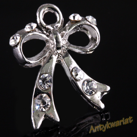 ZAWIESZKA CHARMS KOKARDKA...