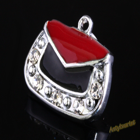 ZAWIESZKA CHARMS 3D TOREBKA...