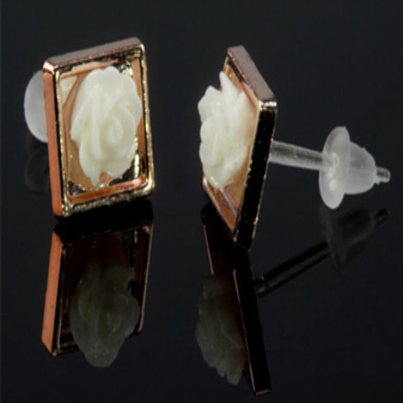 KOLCZYKI SZTYFTY RÓŻA...