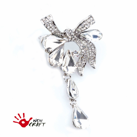 BROSZKA VINTAGE KOKARDA...