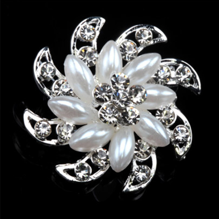 BROSZKA VINTAGE BIAŁY...